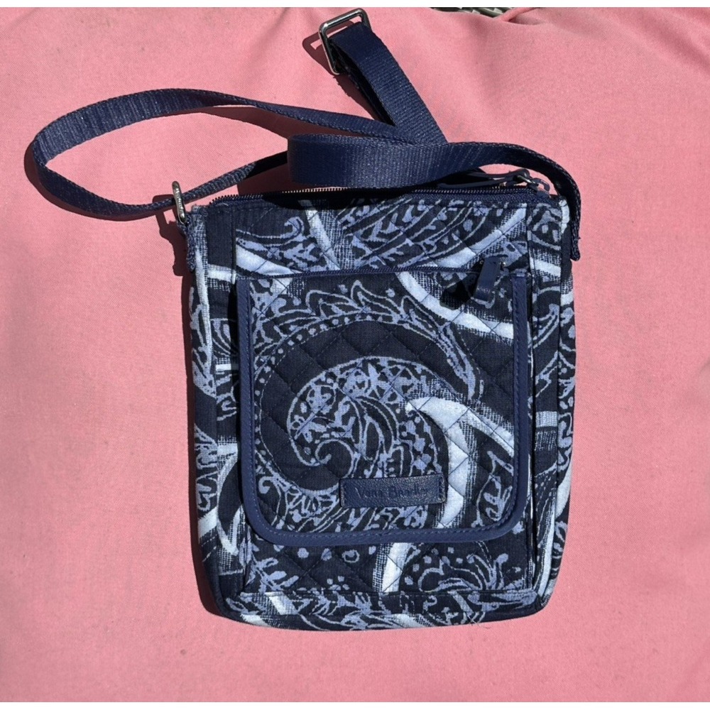 Vera Bradley Deluxe RFID All‑In‑One Crossbody Purse Blue‎ & White Paisley NWOT